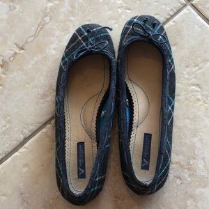 American Eagle flats